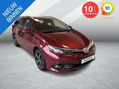 Rood Occasion 2017 Toyota Auris Touring Sports Edition-S Stationwagen | € 18.450 (Eerlijke prijs)