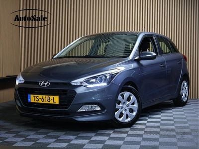 Grijs (metallic) Gebruikt 2018 Hyundai i20 Comfort Hatchback | € 8.744 (Super prijs)