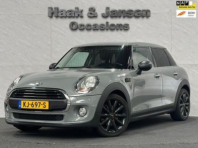 Grijs Occasion 2016 Mini ONE Business Hatchback | € 6.995 (Eerlijke prijs)