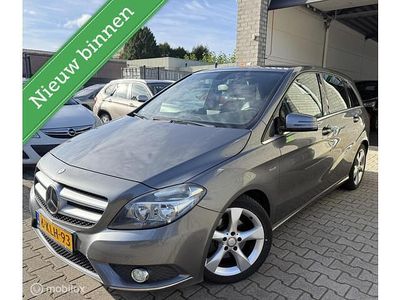 Grijs Gebruikt 2012 Mercedes B180 Ambition MPV | € 4.999 (Eerlijke prijs)