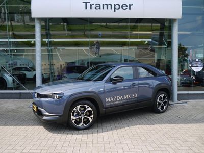 Grijspolymetal grey Gebruikt 2023 Mazda MX30 Exclusive-Line SUV | € 22.995 (Duur)