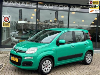 Groen (metallic) Occasion 2015 Fiat Panda Hatchback | € 5.949 (Eerlijke prijs)
