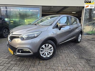 Grijs Gebruikt 2014 Renault Captur Expression SUV | € 6.450 (Eerlijke prijs)