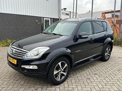 Zwart (metallic) Gebruikt 2017 Ssangyong (KGM) Rexton Quartz SUV | € 12.999