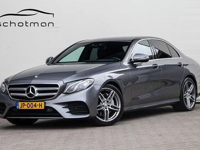 Grijs Gebruikt 2016 Mercedes E220 Ambition Sedan | € 19.500 (Eerlijke prijs)