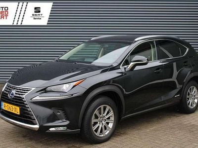 Zwart Occasion 2018 Lexus NX300h Luxury Line SUV | € 29.845 (Goede deal)