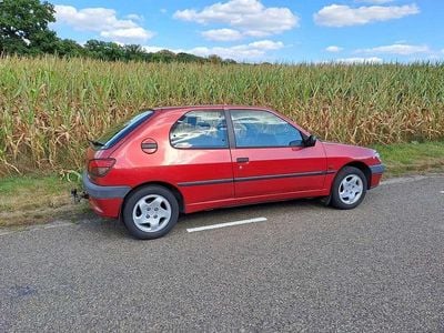 Peugeot 306