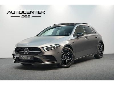 Grijs Occasion 2021 Mercedes A250 AMG Hatchback | € 28.940 (Iets duurder)