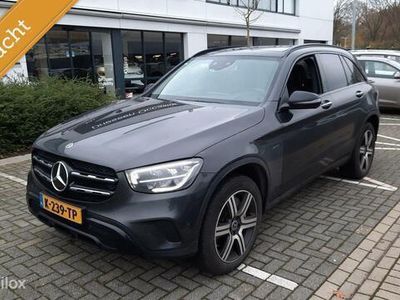 Grijs Occasion 2020 Mercedes GLC300 Business SUV | € 41.950 (Duur)