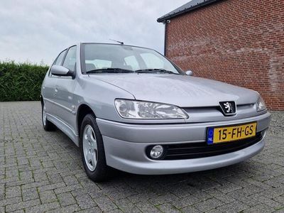 Peugeot 306