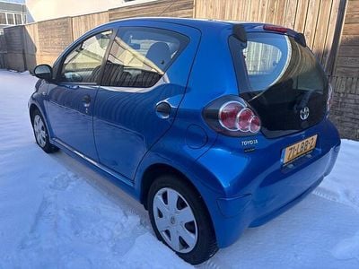 Blauw Gebruikt 2010 Toyota Aygo Hatchback | € 3.249 (Eerlijke prijs)
