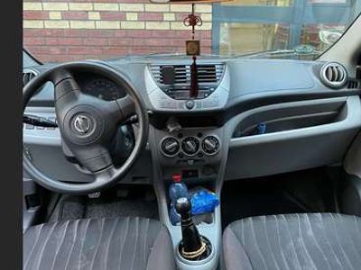 Nissan Pixo