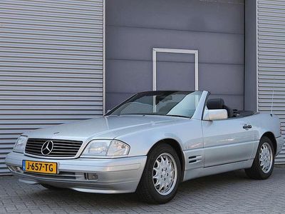 Zilver, metallic lak Occasion 1996 Mercedes SL280 Cabriolet | € 33.999