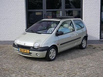 Geel Gebruikt 1999 Renault Twingo Initiale Hatchback | € 2.250 (Iets duurder)