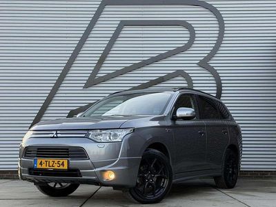 Grijs Occasion 2014 Mitsubishi Outlander P-HEV Instyle SUV | € 9.749 (Super prijs)