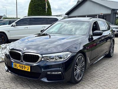 Zwart Gebruikt 2018 BMW 520 M Sport Stationwagen | € 26.950 (Eerlijke prijs)