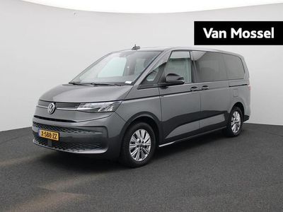 Grijs (metallic) Gebruikt 2024 VW Multivan Edition Van | € 53.400