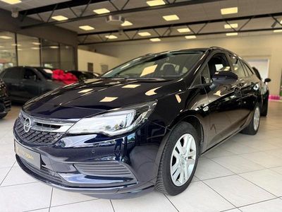Blauw Occasion 2018 Opel Astra Edition Stationwagen | € 10.999 (Eerlijke prijs)
