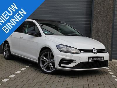 tweedehands VW Golf VII 1.5 TSI R-Line DSG | IQ Drive | Panorama dak | Adaptive Cruise Control | Lane Assist | Stoelverwarming | Parkeersensoren | Vol! | Nieuwstaat!