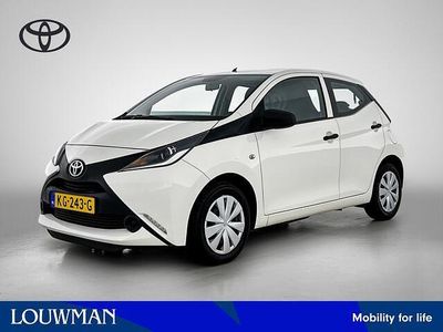 Licht wit Occasion 2016 Toyota Aygo Hatchback | € 8.950 (Eerlijke prijs)