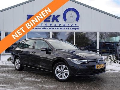 Zwart Gebruikt 2022 VW Golf VIII Life Stationwagen | € 21.840 (Goede deal)