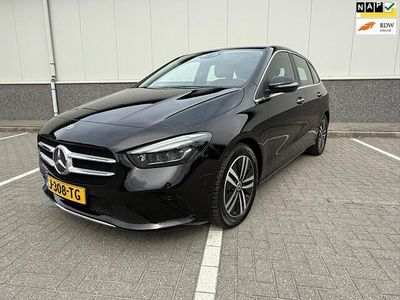 Zwart Gebruikt 2020 Mercedes B180 Business MPV | € 25.200 (Eerlijke prijs)
