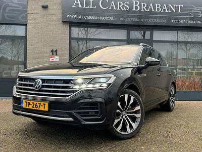 Zwart Occasion 2018 VW Touareg R-line SUV | € 44.950 (Duur)