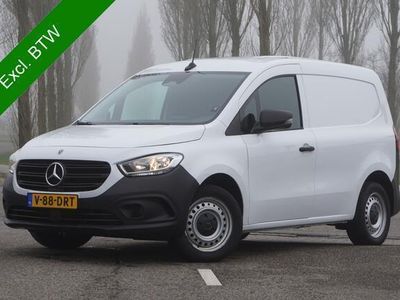 tweedehands Mercedes Citan 110 CDI L1 Pro l Airco l MBUX l Trekhaak l Stoelverwarming l Tempomaat l Achteruitrij Camera l Apple CarPlay & Android auto Betimmerd l Bijrijdersstoel verstelbaar l