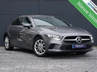 Grijs Occasion 2020 Mercedes A180 Business Hatchback | € 22.498 (Super prijs)