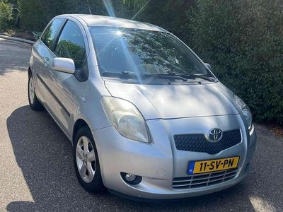 Zilver Gebruikt 2006 Toyota Yaris Luna Hatchback | € 2.500 (Iets duurder)