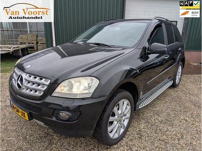 Zwart Occasion 2006 Mercedes 350 SUV | € 9.750