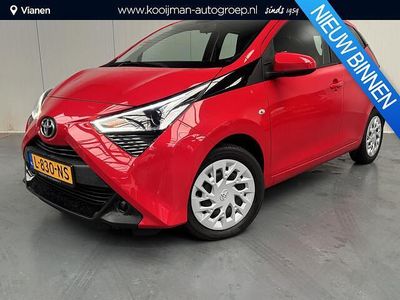 Rood Gebruikt 2021 Toyota Aygo X-play Hatchback | € 10.950 (Eerlijke prijs)