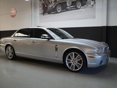 Zilver Gebruikt 2007 Jaguar XJ8 Sedan | € 19.950
