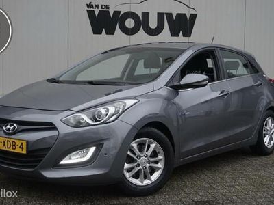 tweedehands Hyundai i30 1.6 GDI i-Vision Navigatie | Achteruitrijcamera | Parkeersensoren V+A