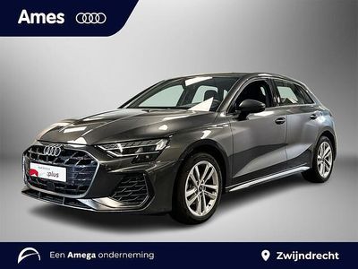 Grijs Gebruikt 2025 Audi A3 Sportback Comfort Hatchback | € 38.995 (Duur)