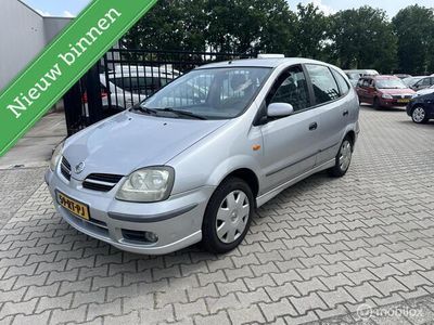Nissan Almera Tino