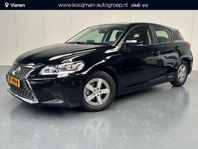 Lexus CT200h