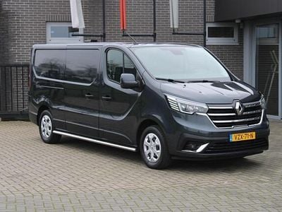 Grijs Gebruikt 2024 Renault Trafic MPV | € 21.550 (Super prijs)