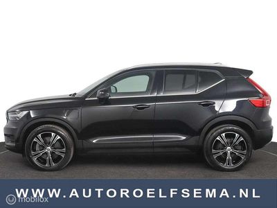 Zwart Gebruikt 2022 Volvo XC40 Inscription SUV | € 30.950 (Eerlijke prijs)