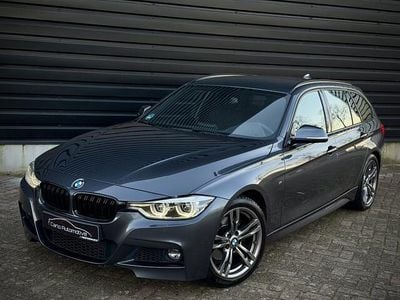 Grijs / mineralgrau metallic Gebruikt 2017 BMW 320 M Sport Stationwagen | € 11.950 (Duur)