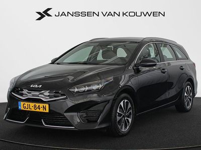 Zwart Occasion 2024 Kia Ceed Hatchback | € 23.945 (Goede deal)
