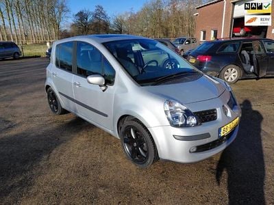 Occasion Renault Modus Dynamique 112 PK (82 kW) 2007 Grijs (metallic) MPV