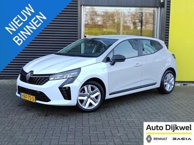 Hatchback Gebruikt 2024 Renault Clio V Evolution Hatchback | € 19.950 (Eerlijke prijs)