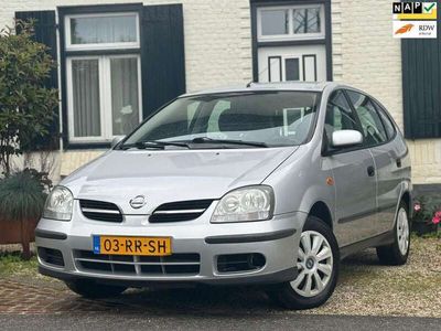 Nissan Almera Tino