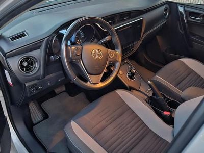 Toyota Auris Touring Sports