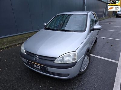 Grijs Gebruikt 2001 Opel Corsa Comfort Hatchback | € 2.350 (Iets duurder)
