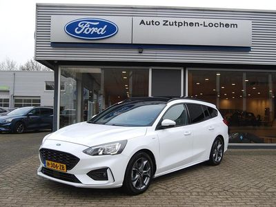Wit Occasion 2020 Ford Focus ST-Line Stationwagen | € 17.840 (Iets duurder)