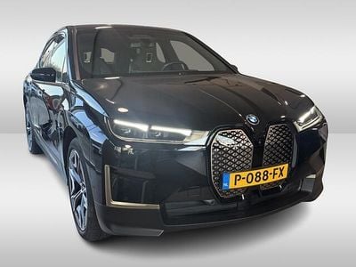 Zwart (metallic) Gebruikt 2022 BMW iX Executive SUV | € 57.950 (Super prijs)