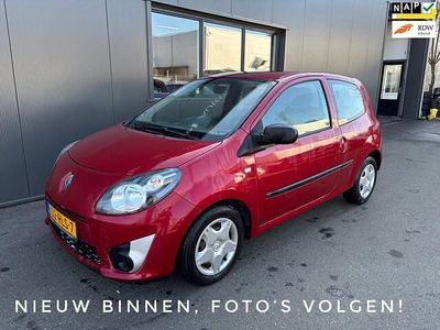 Occasion Renault Twingo Authentique 75 PK (55 kW) 2011 Rood (metallic) Hatchback