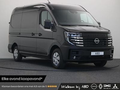 Zwart Nieuw 2025 Nissan Interstar Van | € 47.030